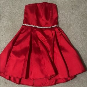 Short formal attire, red dress with bejeweled belt